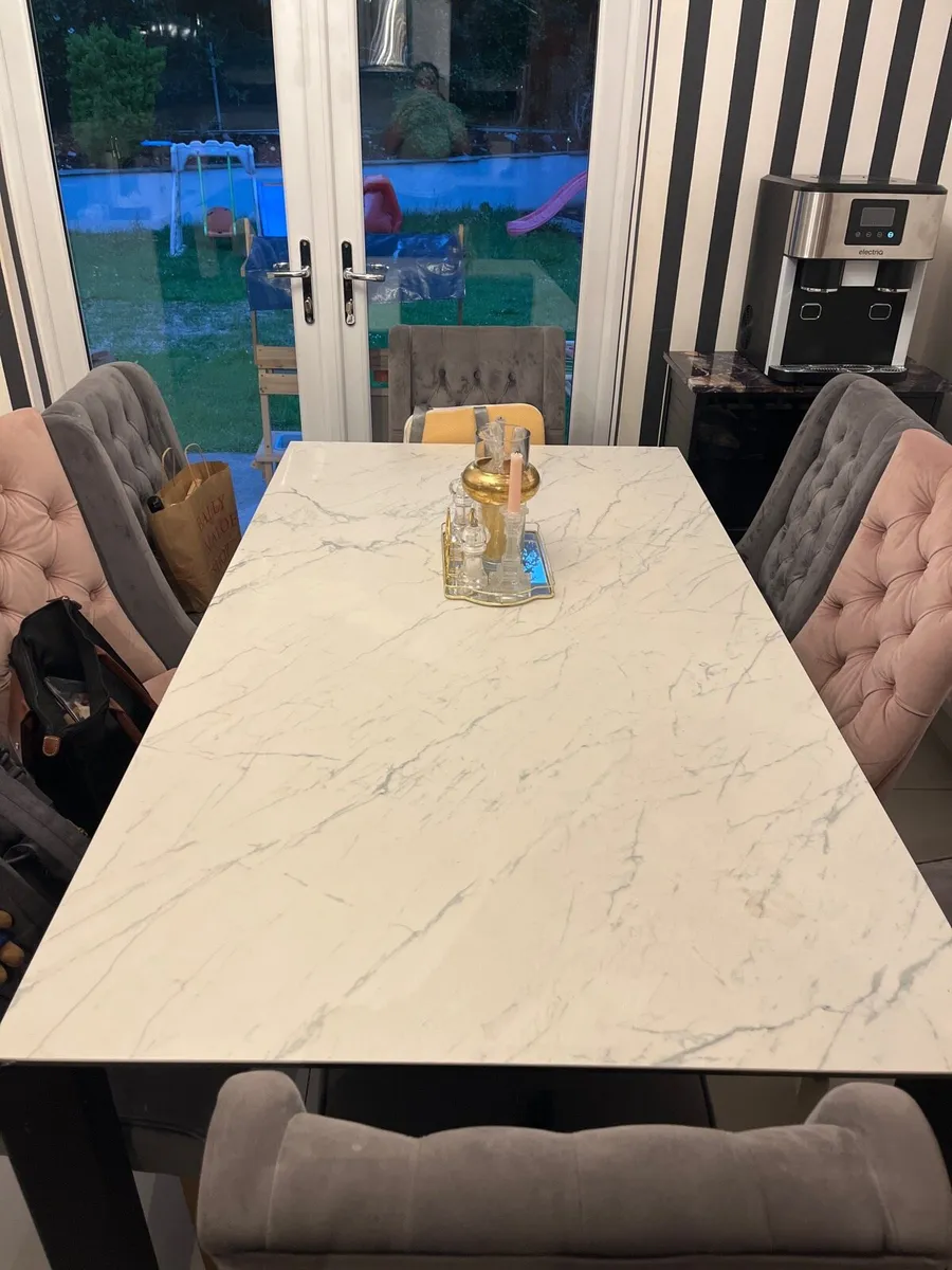 Kitchen table - Image 2