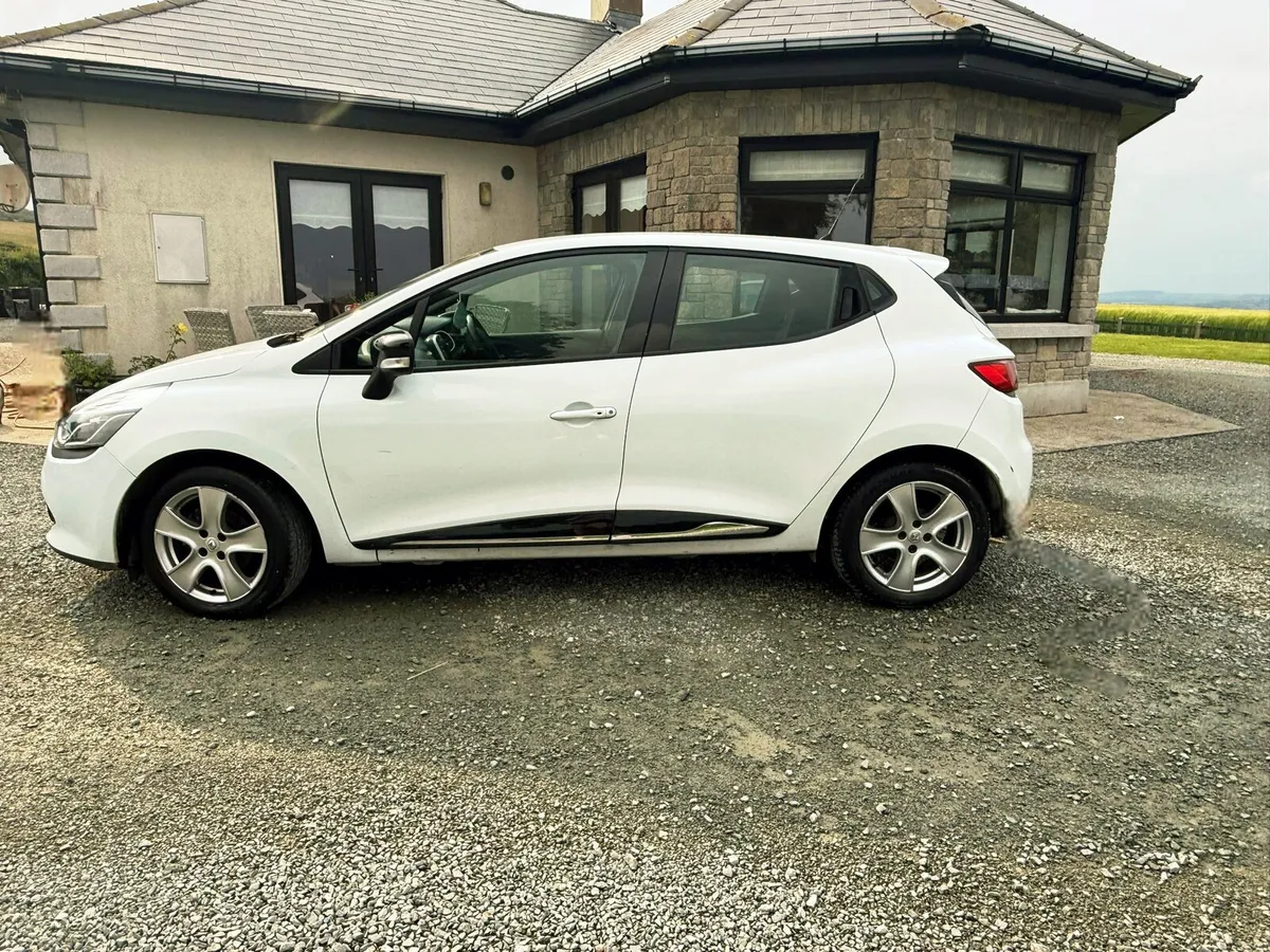 Car - Image 3