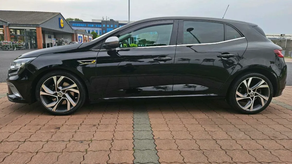 Renault Megane GT 205 TCE Automatic 7-speed - Image 4