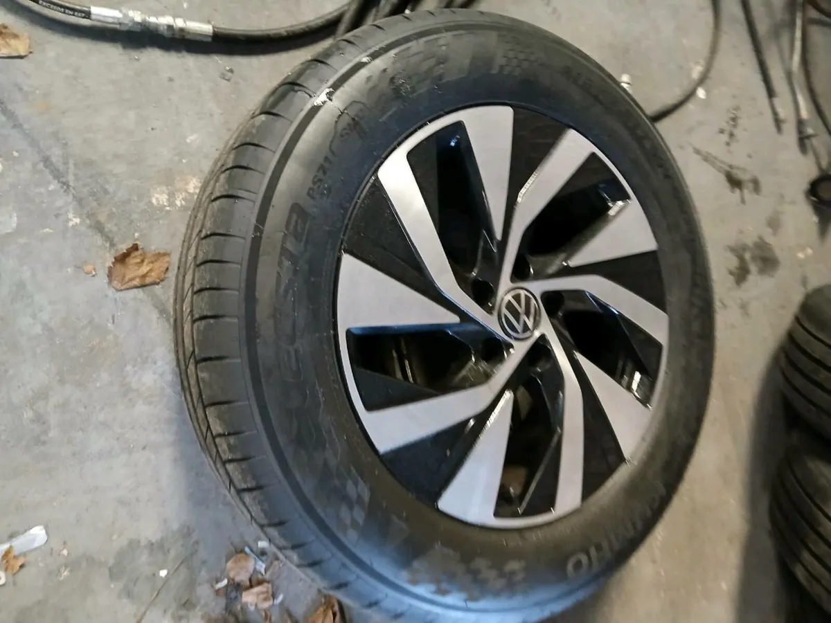 Brand new volkswagan wheels ??? - Image 1