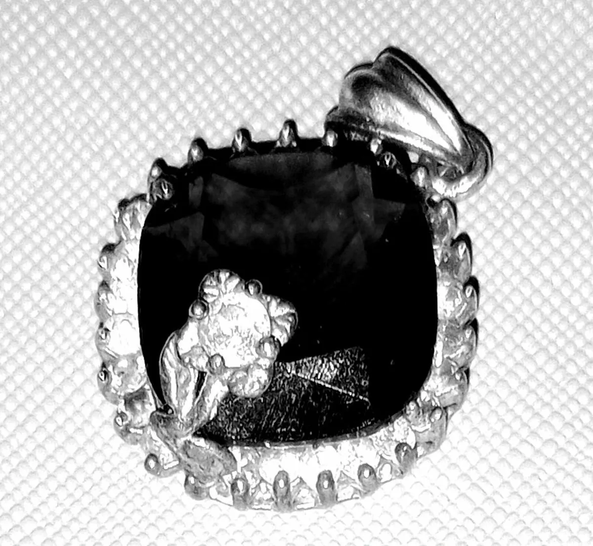 Beautiful pendant - Image 4
