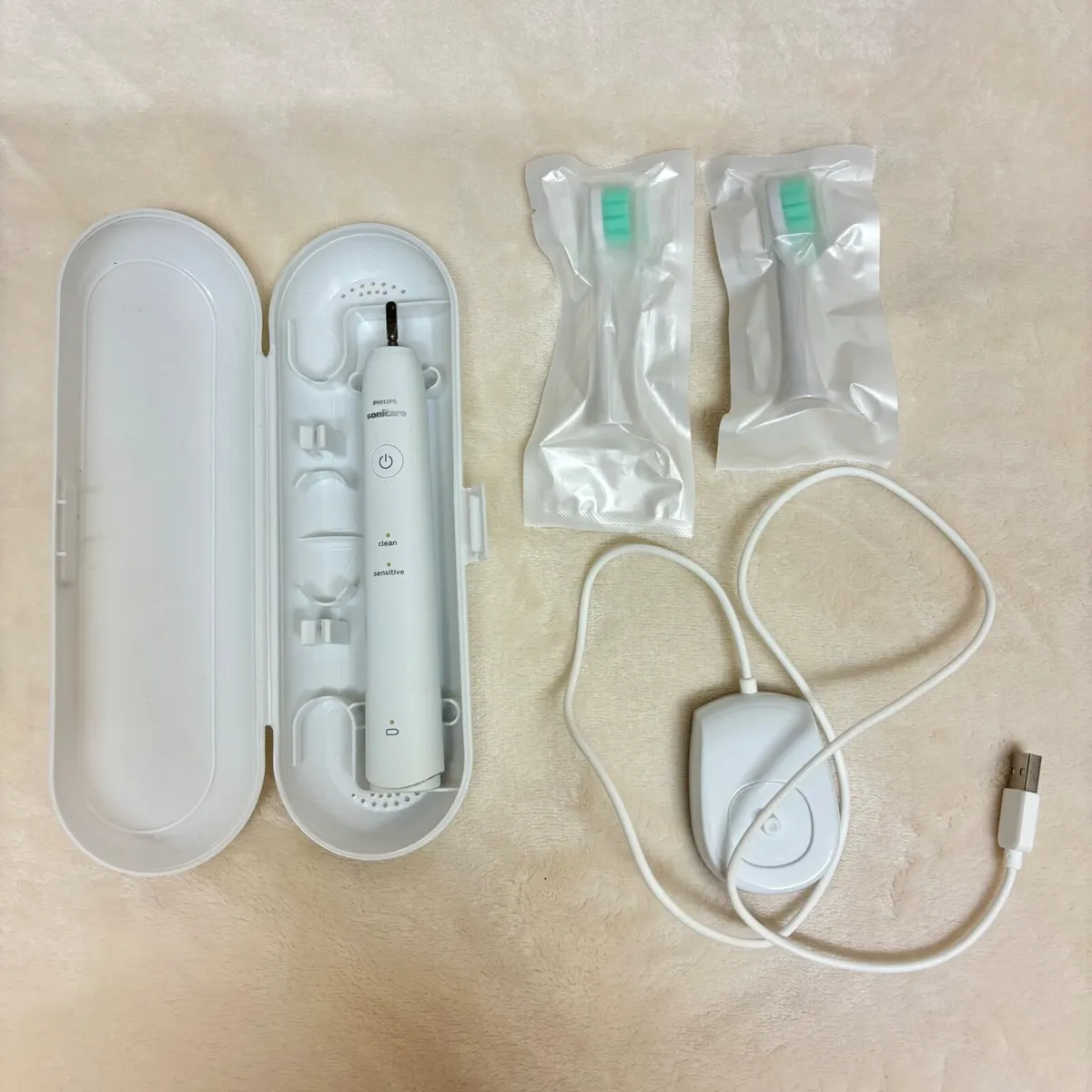 Philips sonicare electric tooth brush HX6730 - Image 2