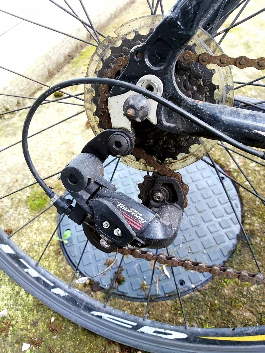 Claud Butler Road Bike + 2 U-Locks - Image 3