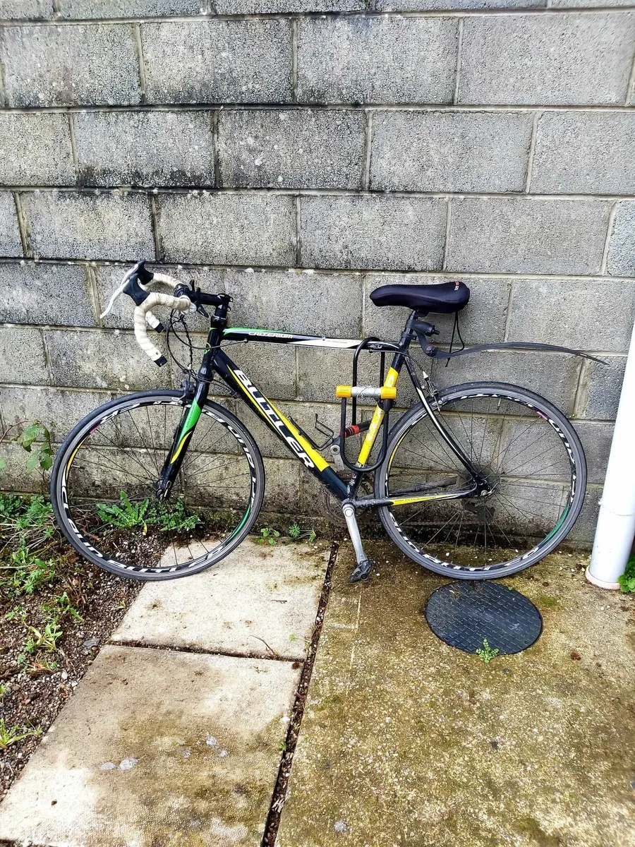 Claud Butler Road Bike + 2 U-Locks - Image 1