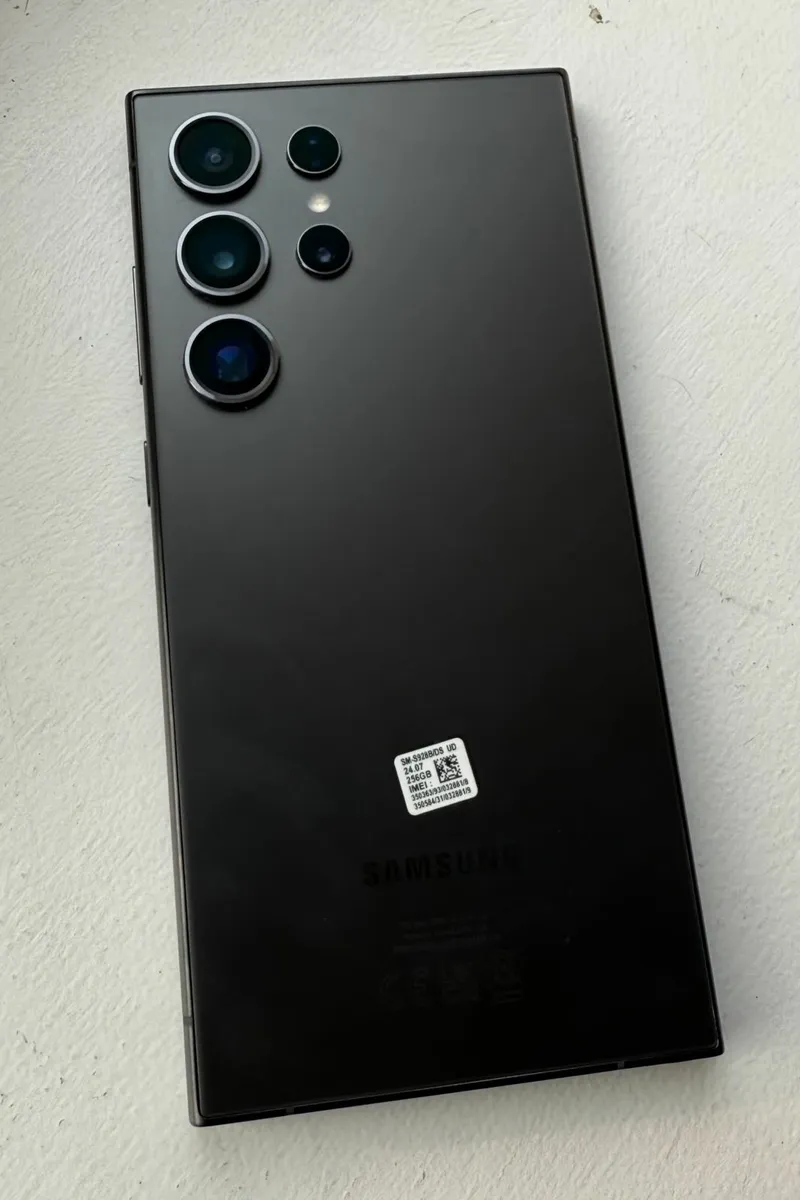 Phone - Image 1