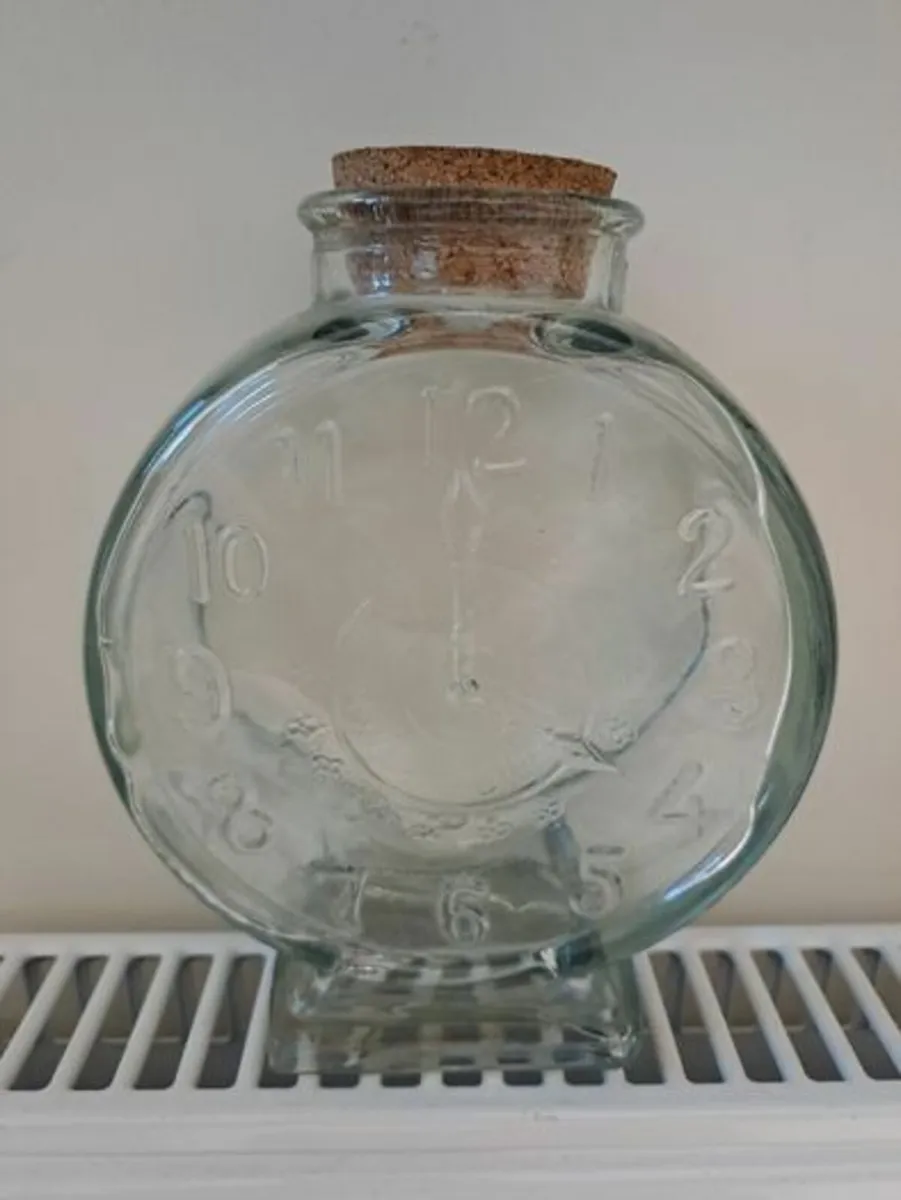 Glass container with cork lid - Image 3