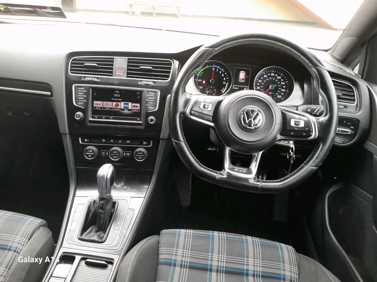 Valkswagen Golf GTE Automatic - Image 4