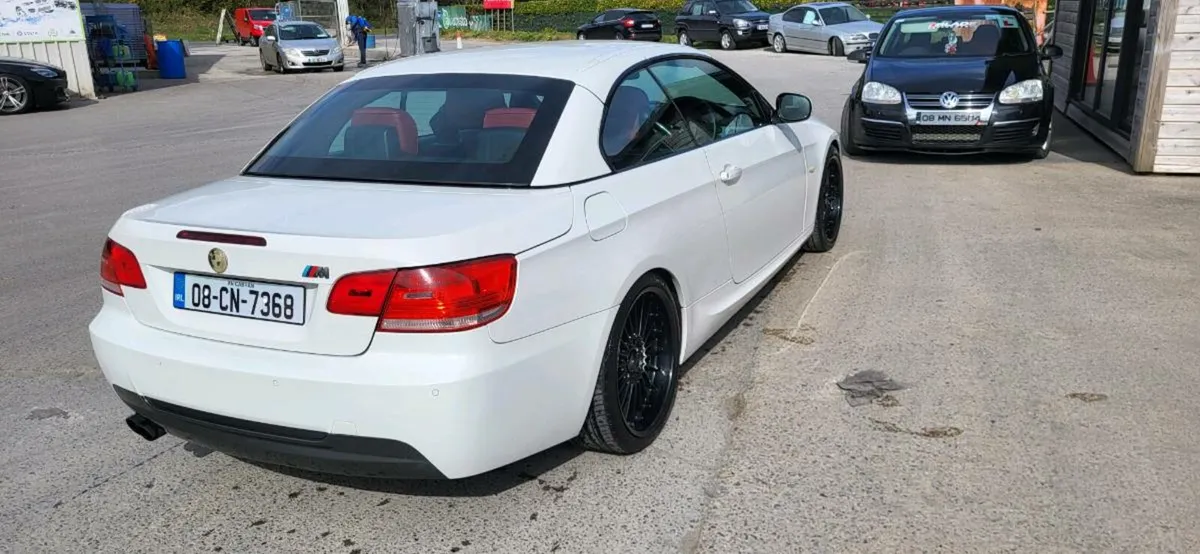 BMW 325i 3lt, 7 speed Manual - Image 4