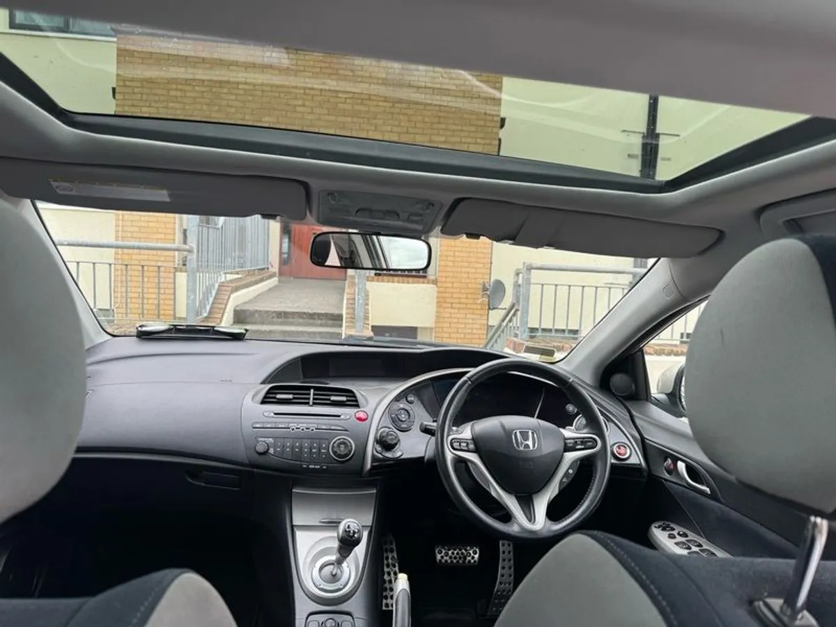 2009 Honda Civic - Image 4