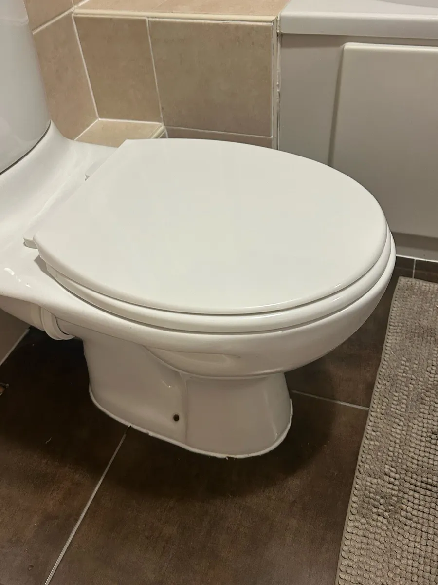 Toilet - Image 2