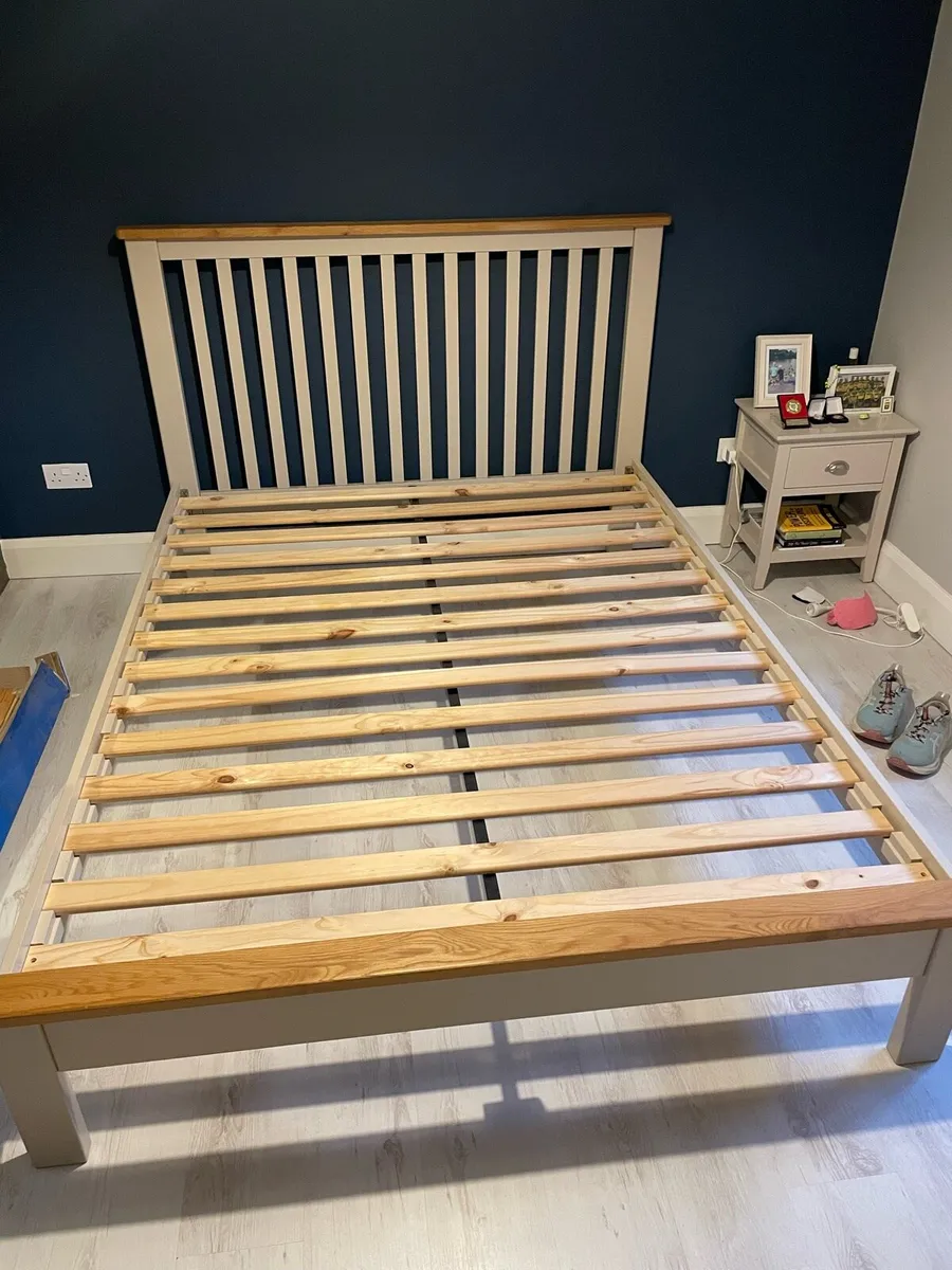 Bed - Image 1