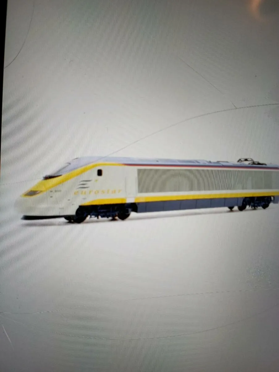 HORNBY  OO GAUGE EUROSTR CLASS 2030 4 CAR SET - Image 2