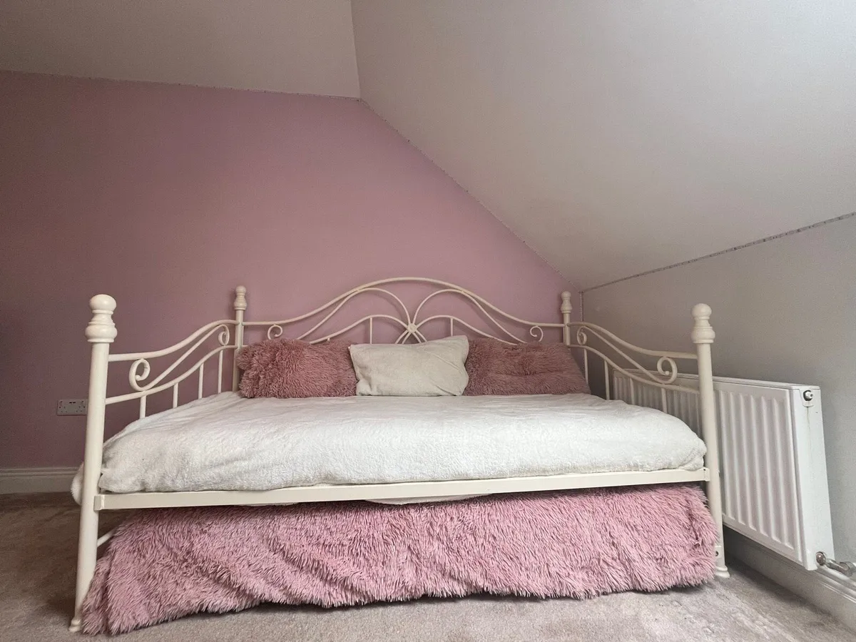 Trundle bed - Image 2