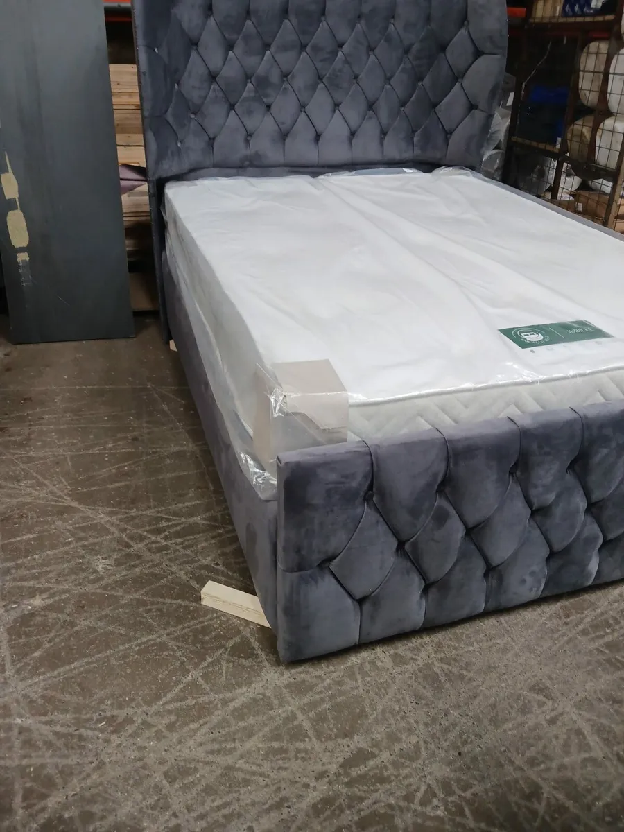 ❄️BRAND NEW DOUBLE DUBAI WINGBACK BEDS❄️ - Image 3