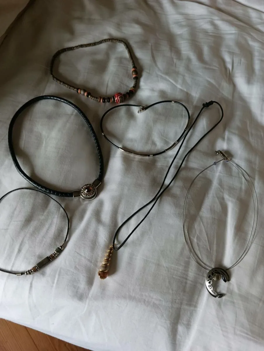 Beautiful jewellery, good price if buy few - Image 3