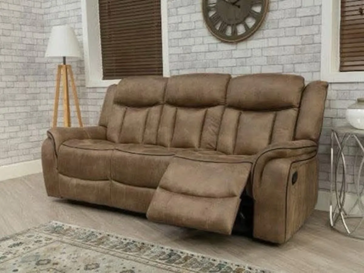 Brand New 3+2 Westwood Sofas - Image 3