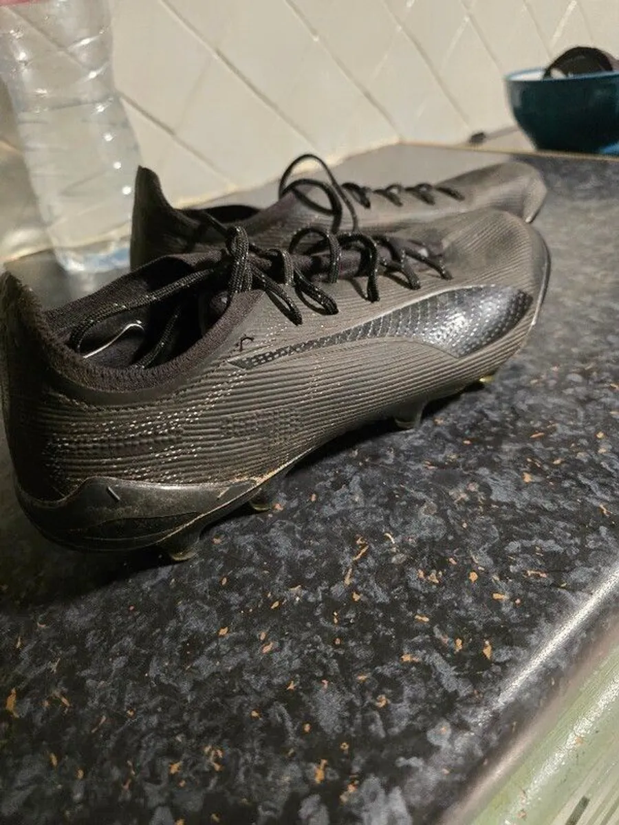 Puma Ultra Ultimate FG/AG Football Boots Size 9 -  Barely Worn - Image 1
