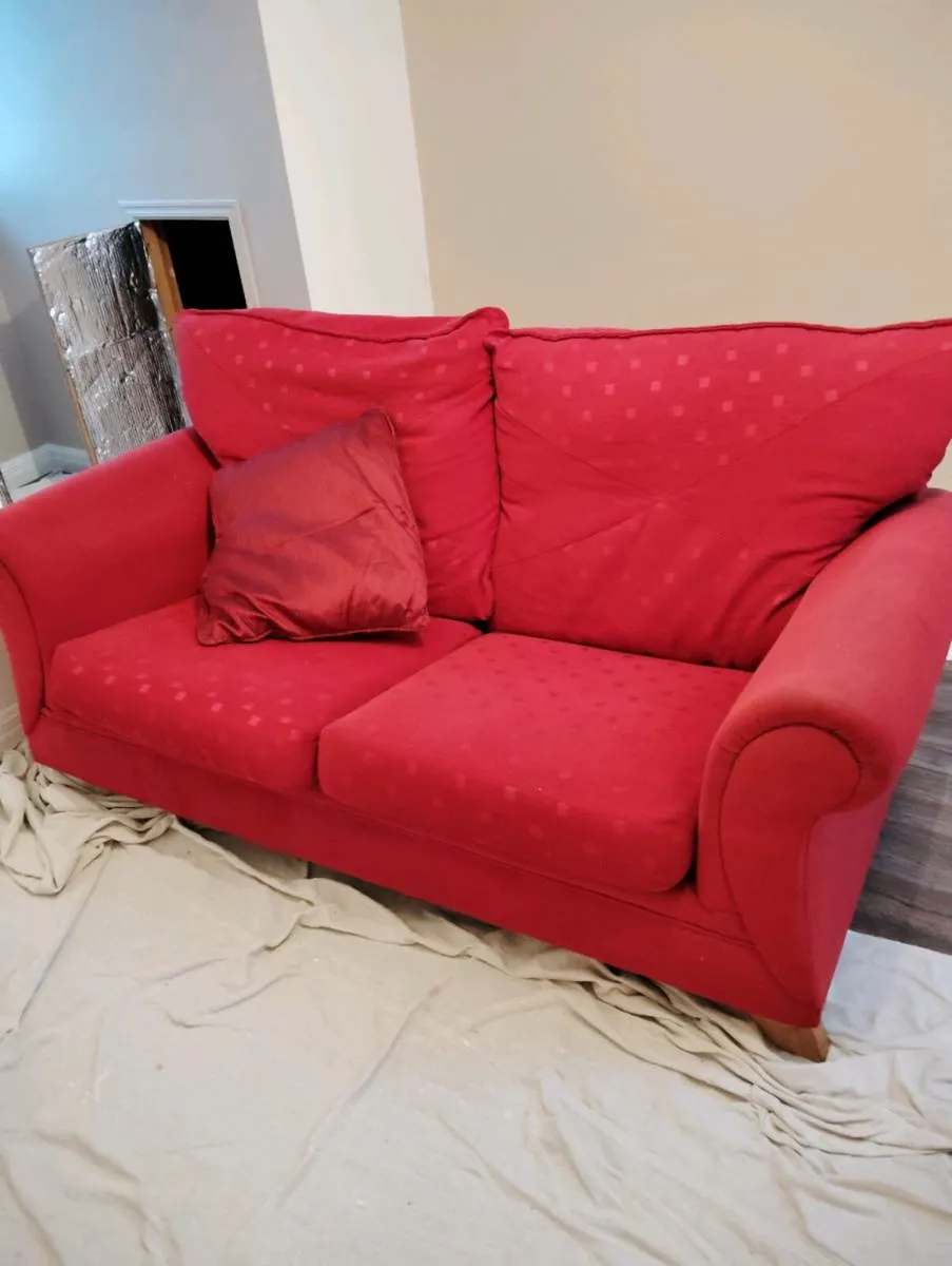 Couch. - Image 2