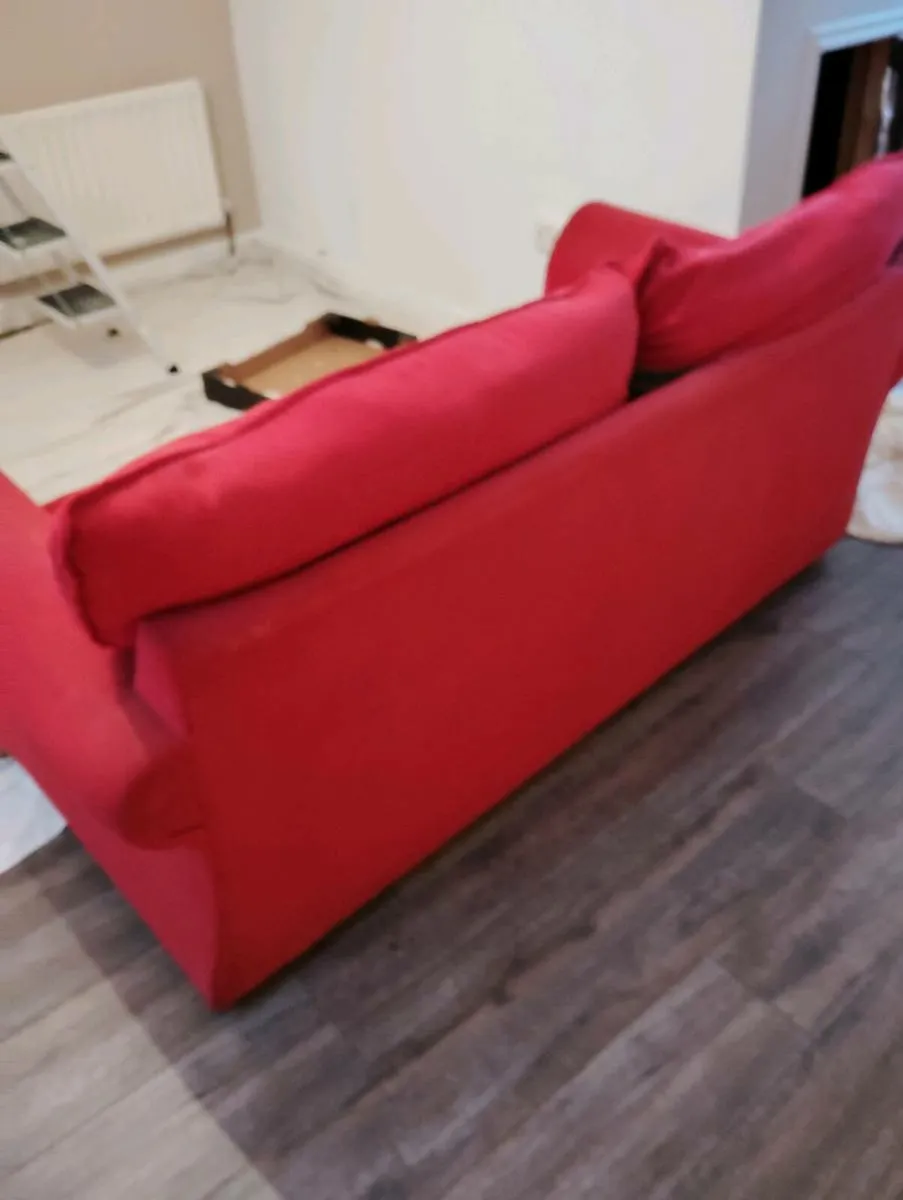 Couch. - Image 4
