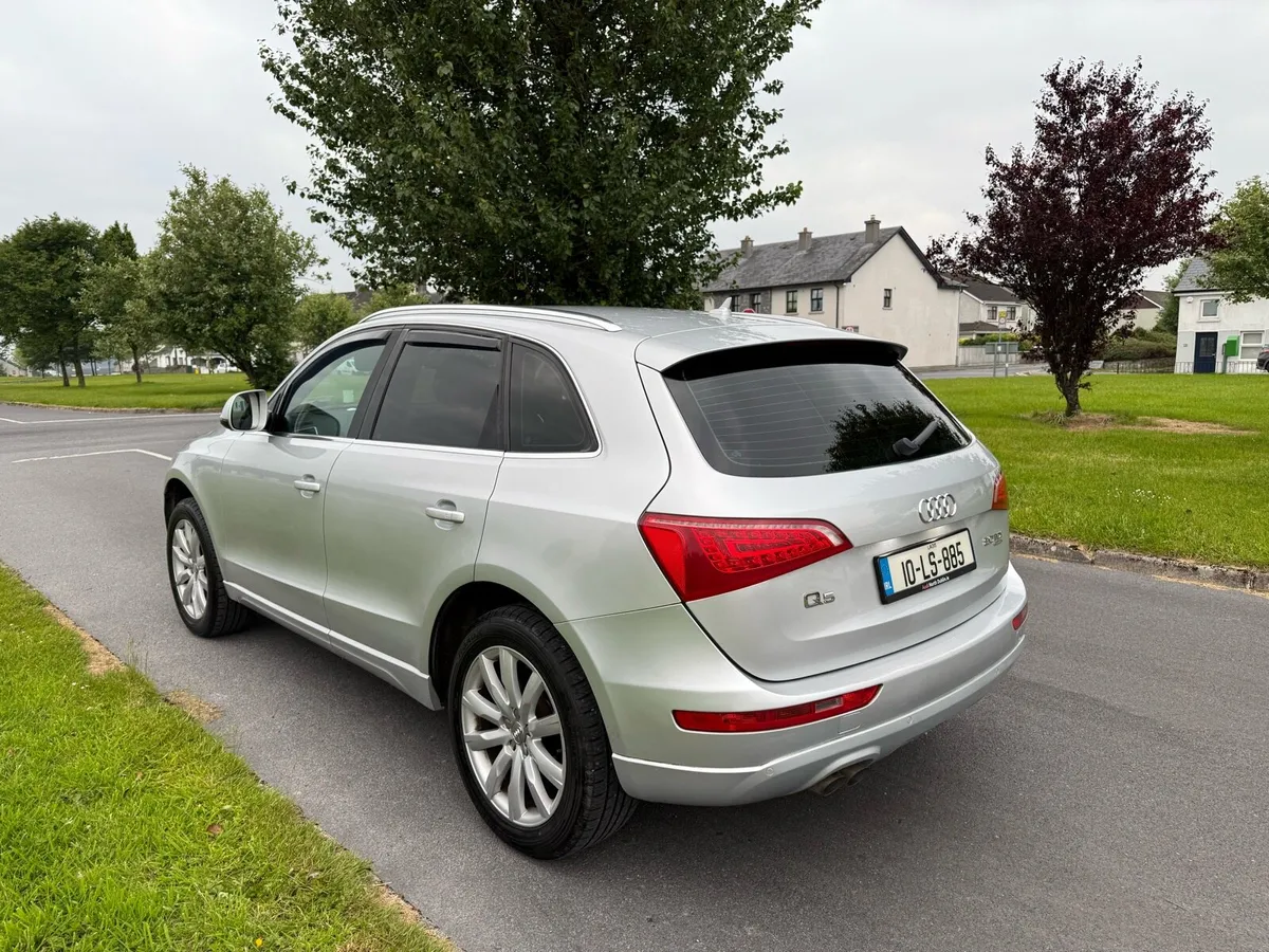 Car - Image 2