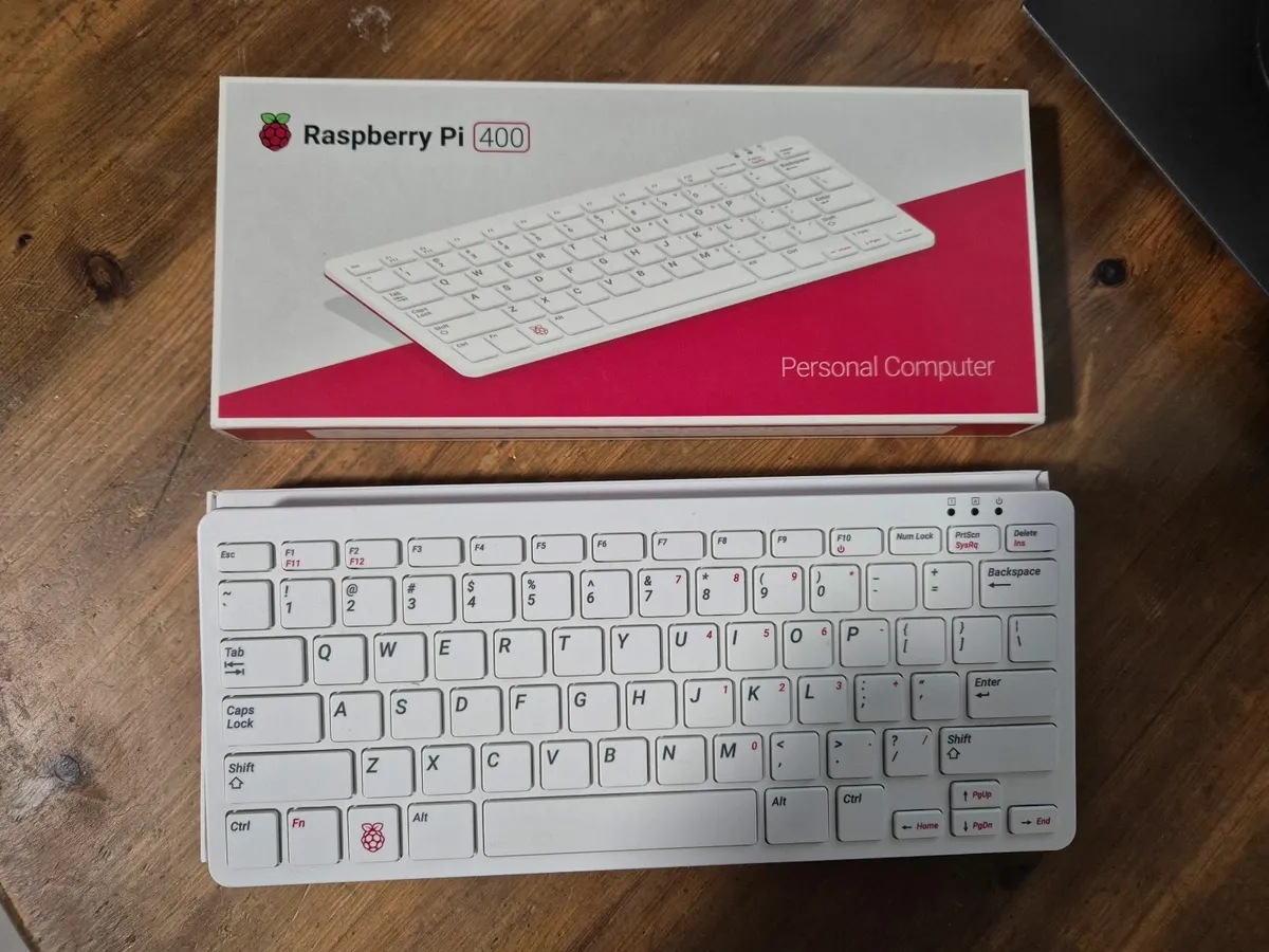 Raspberry Pi 400 - Image 1