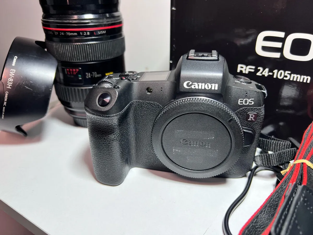 Canon R and full kit - Image 3