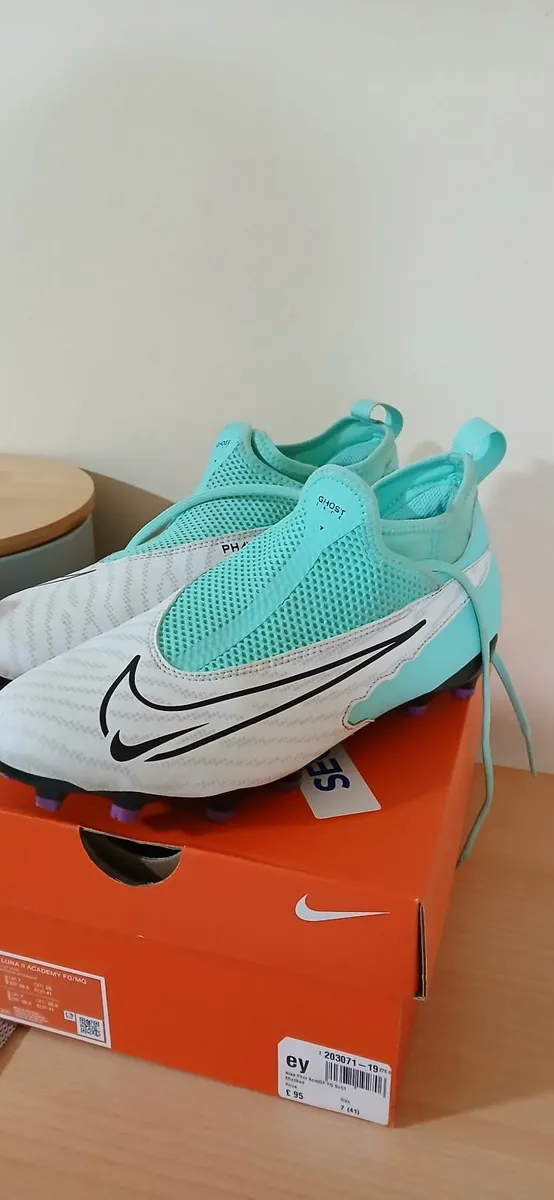 Soccer boots - Image 2
