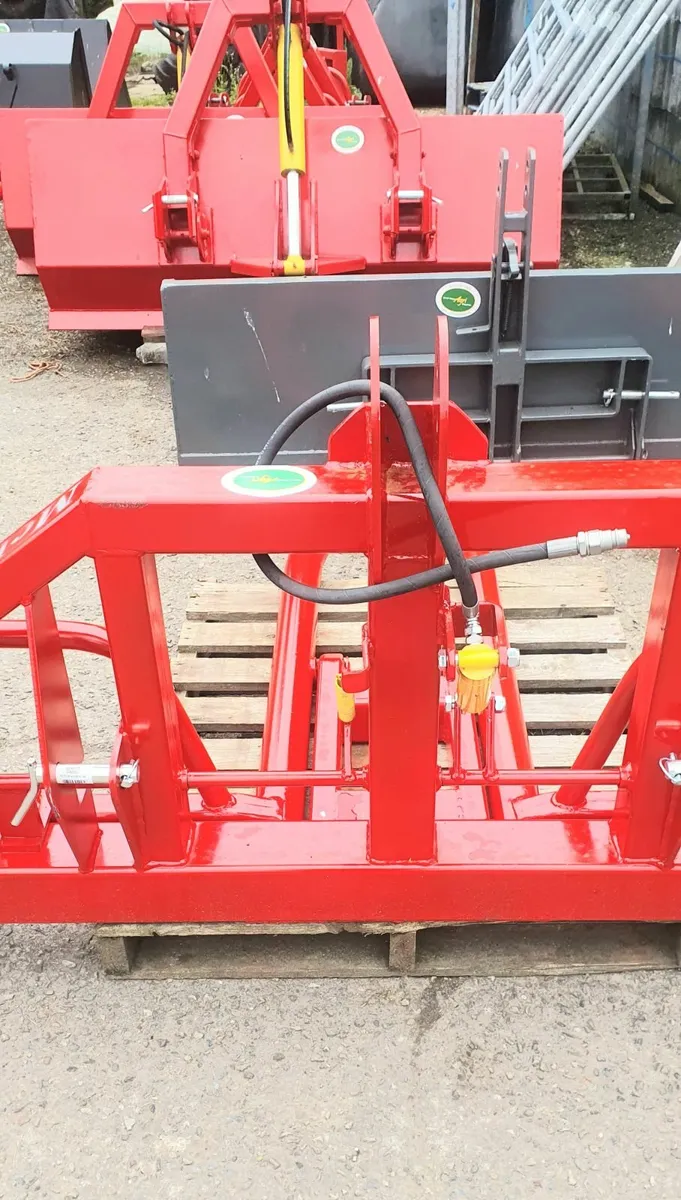 Bale lifter - Image 3