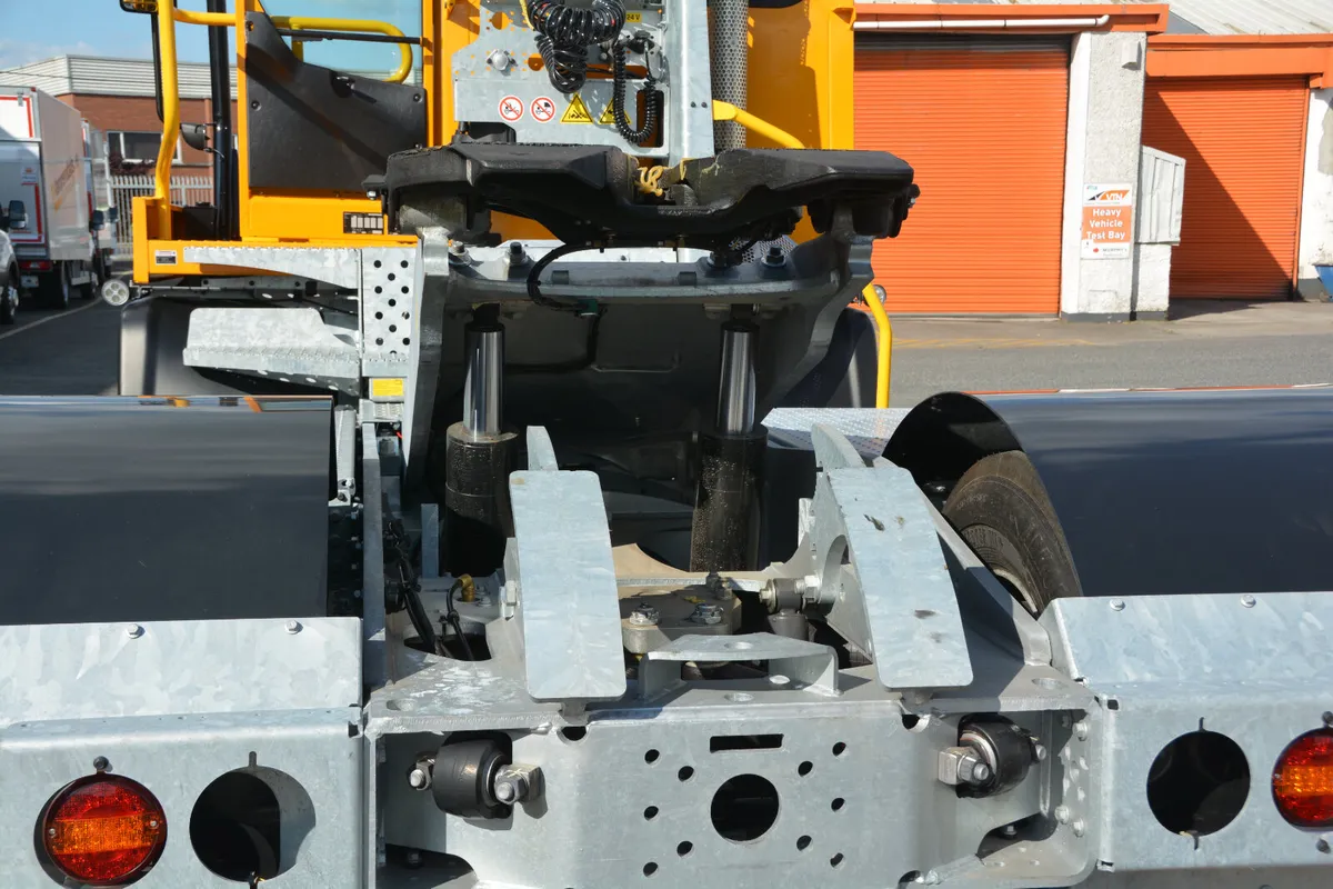 Terberg Yard Shunter - The Trailer Mover - Image 4