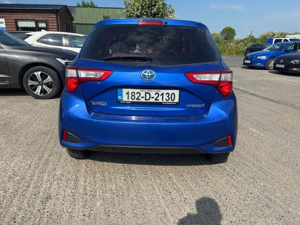 Toyota Yaris 1.5 Petrol Hybrid 5DR Aura 4DR Auto - Image 4