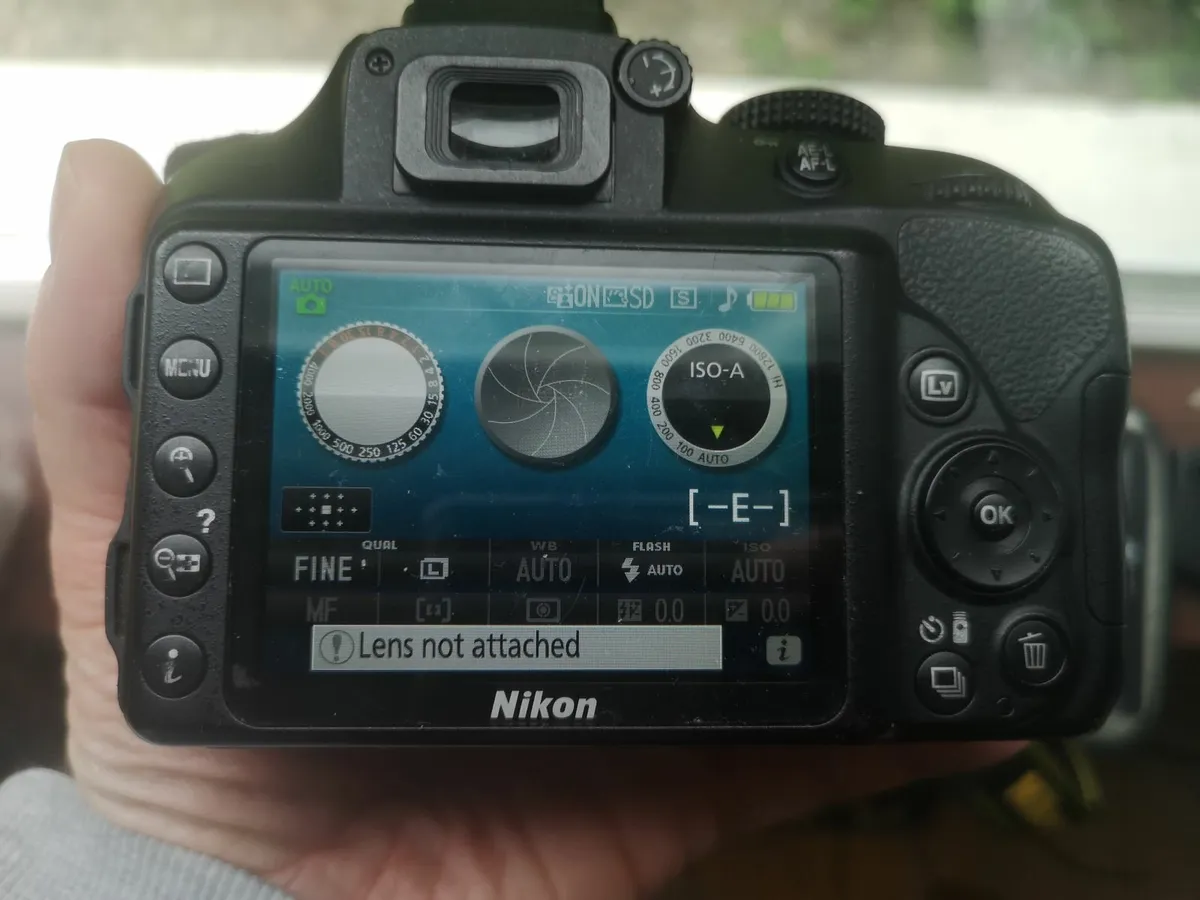 D330 Nikon 24.2 megapixels down today - Image 2