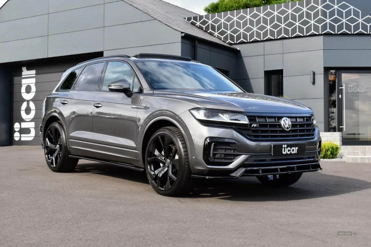 Volkswagen Touareg 3.0 TDI V6 R-line - Image 1