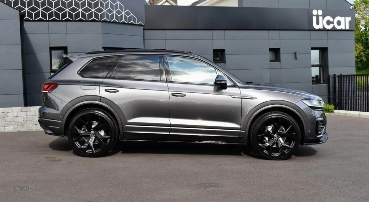 Volkswagen Touareg 3.0 TDI V6 R-line - Image 4