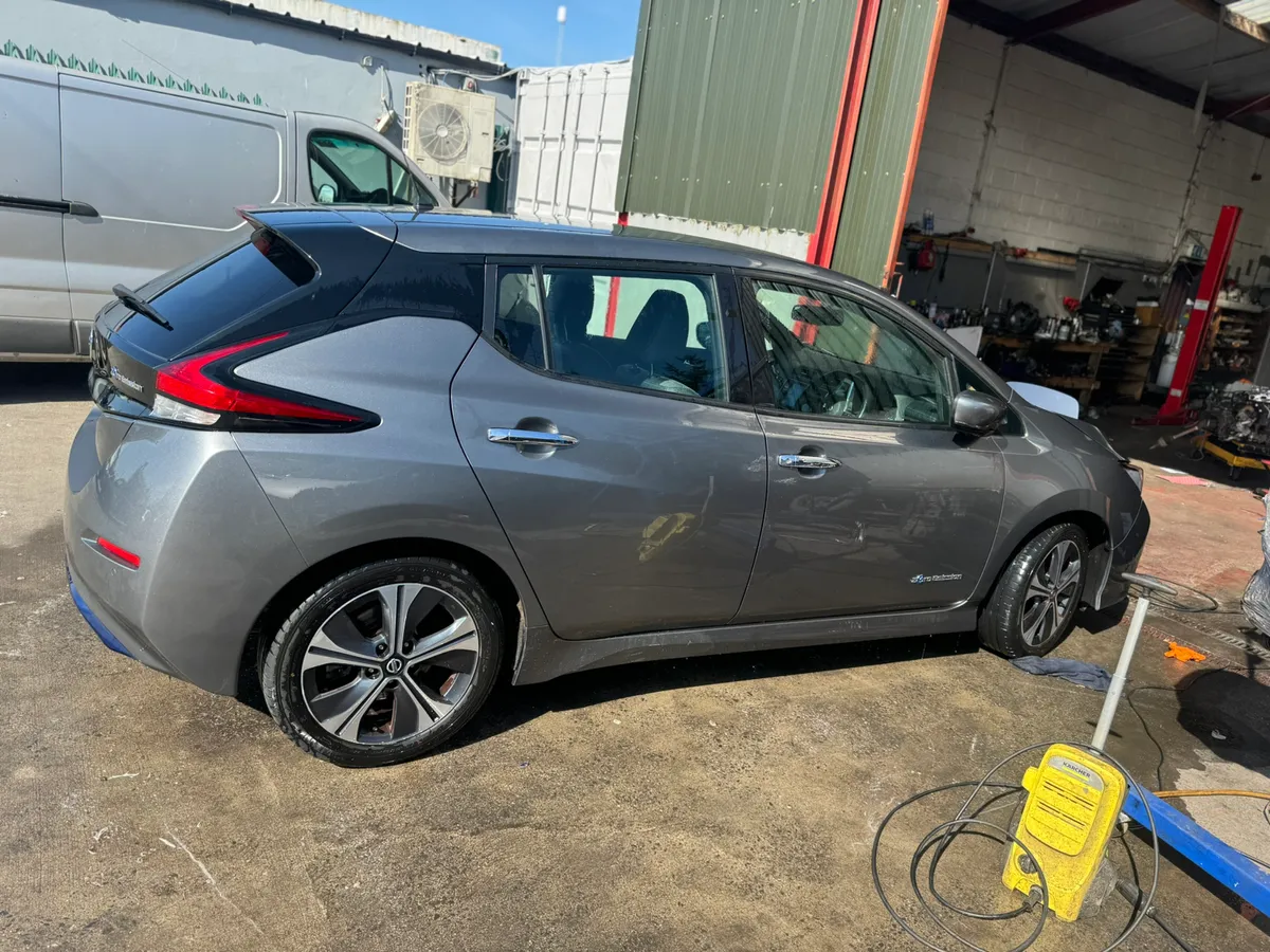 Nissan leaf - Image 4