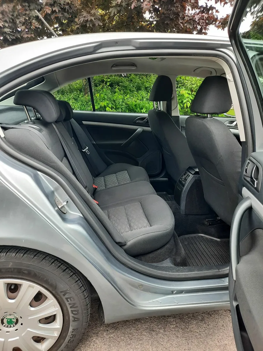 Skoda Octavia 2012 1.2 L petrol - Image 4