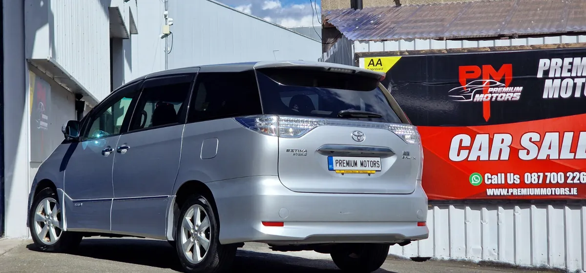 Toyota Estima Hybrid 8 seater - Image 3
