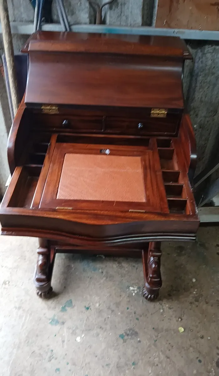 Davonport wrighting desk - Image 1