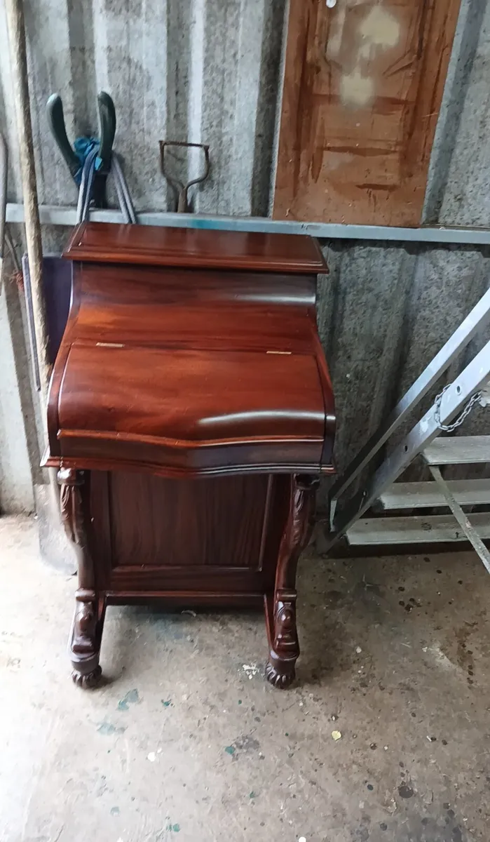 Davonport wrighting desk - Image 2