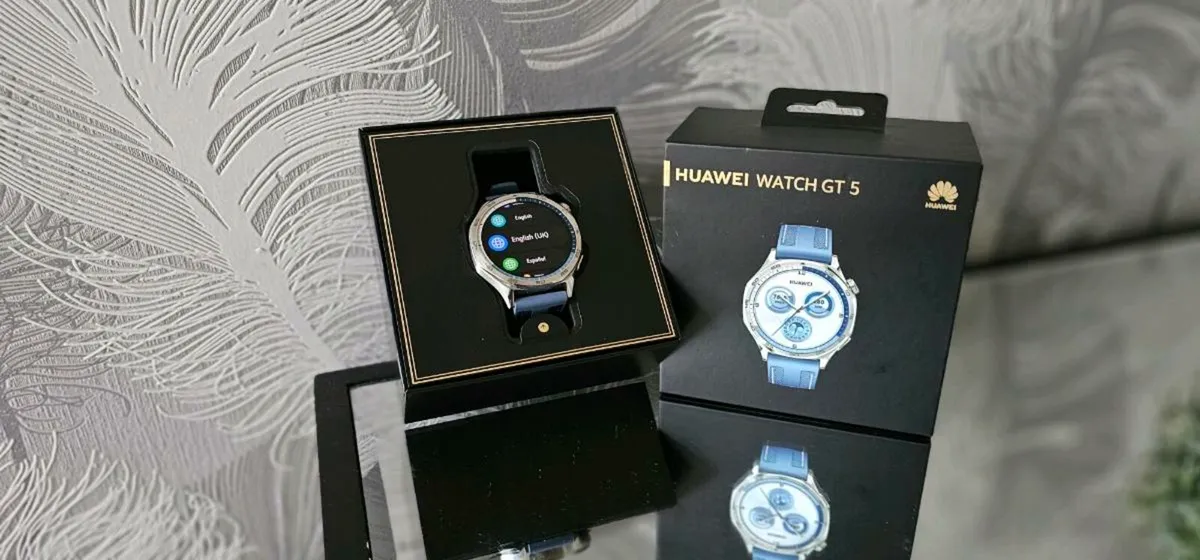 Huawei GT 5 smart watch - Image 1