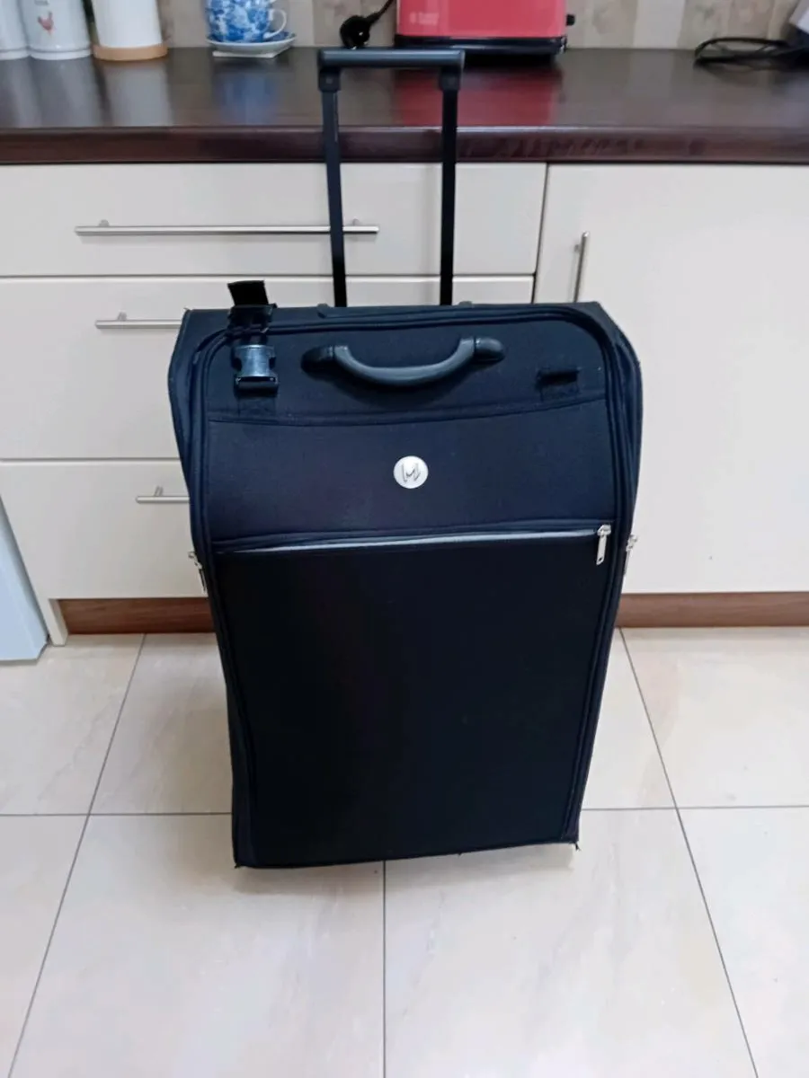 EXTRA LARGE SUITCASE - Image 1
