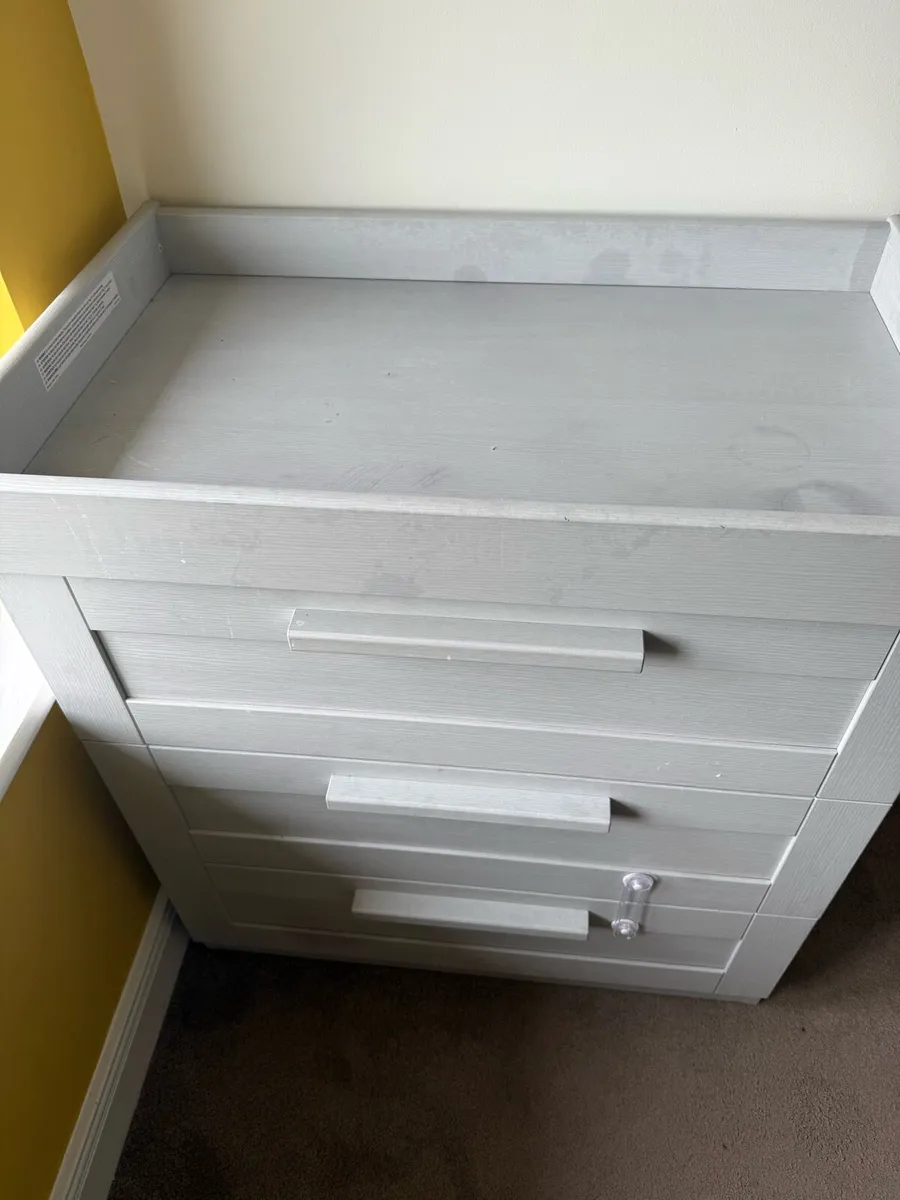 Chest Drawer