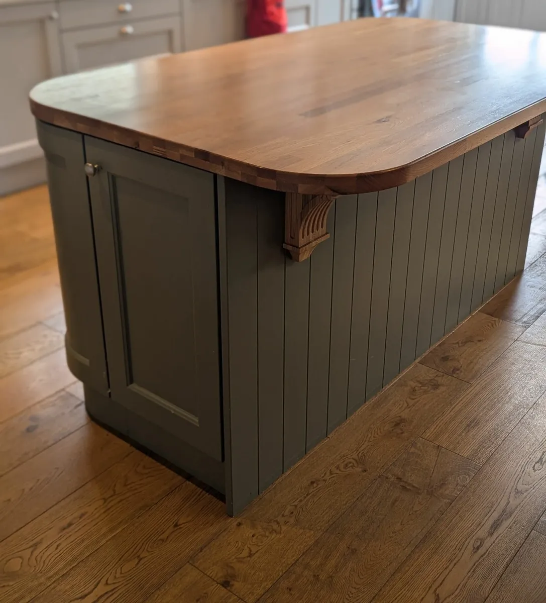 Solid oak top / solid wooden kitchen island - Image 1