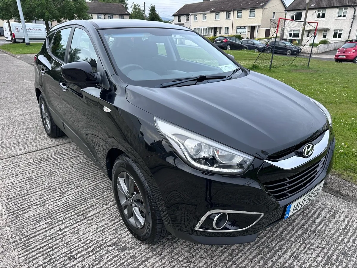 2014 Hyundai ix35 1.7 CRDI LOW MILES - Image 1