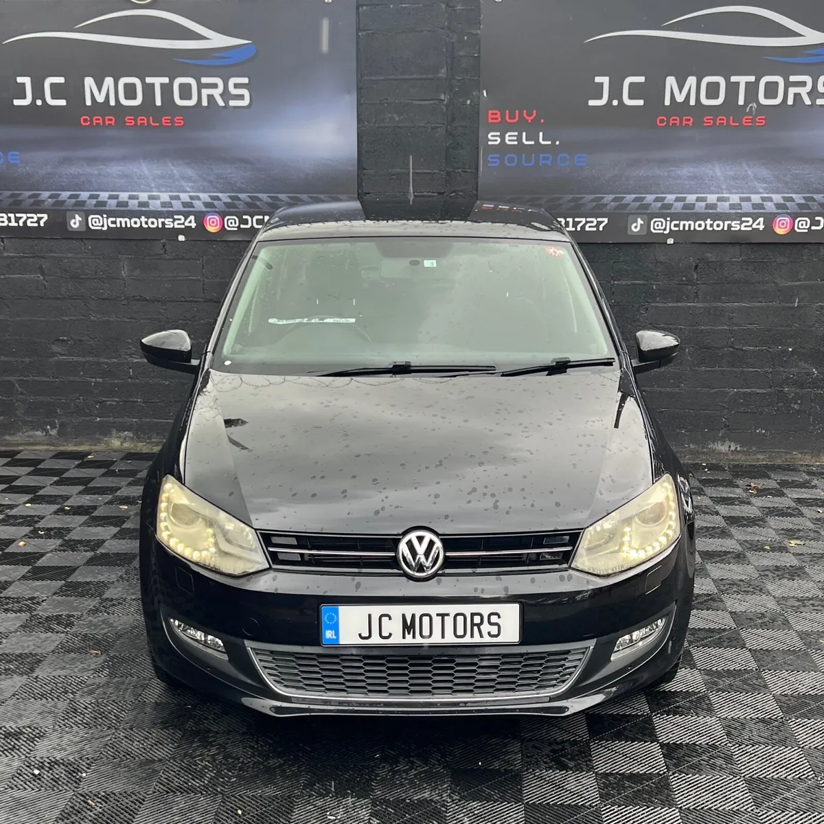 2012 VW Polo (Low KM) - Image 2
