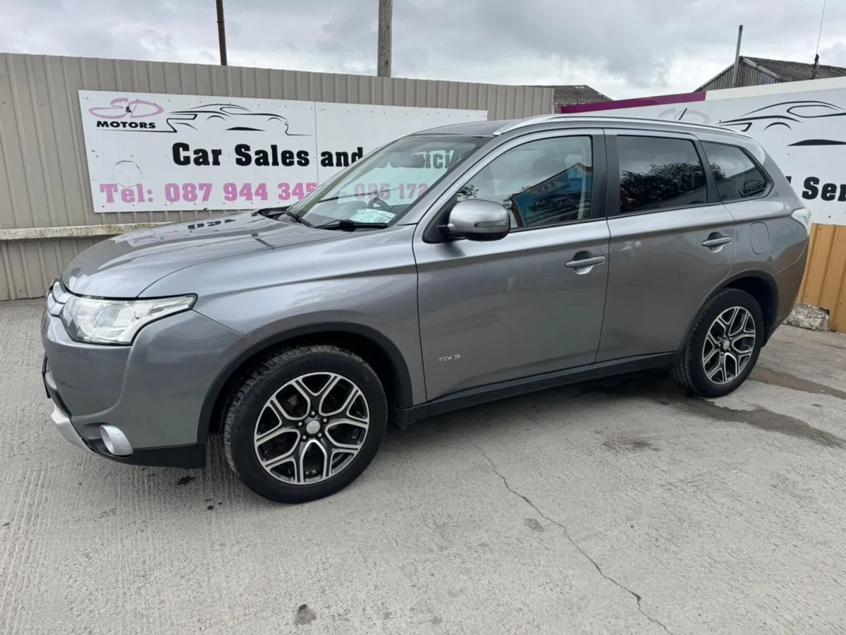 141 Mitsubishi Outlander 2.2 DI-D 4WD 7-Seater - Image 2