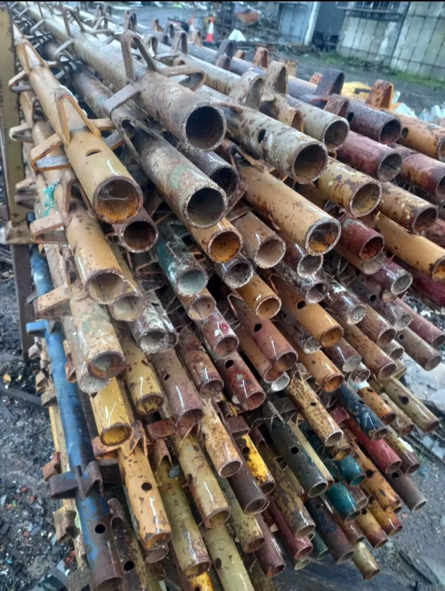 Scaffolding and planks for sale - Image 3