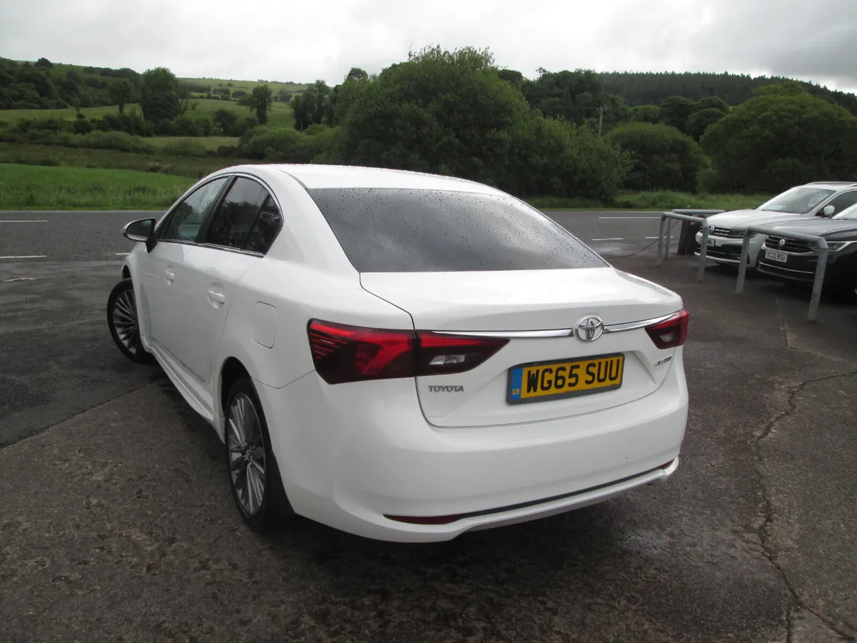 2015  TOYOTA  AVENSIS  2.0  D-4D  EXCEL  4DR - Image 4