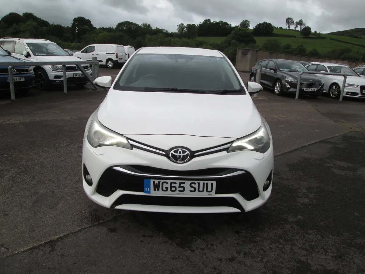 2015  TOYOTA  AVENSIS  2.0  D-4D  EXCEL  4DR - Image 3