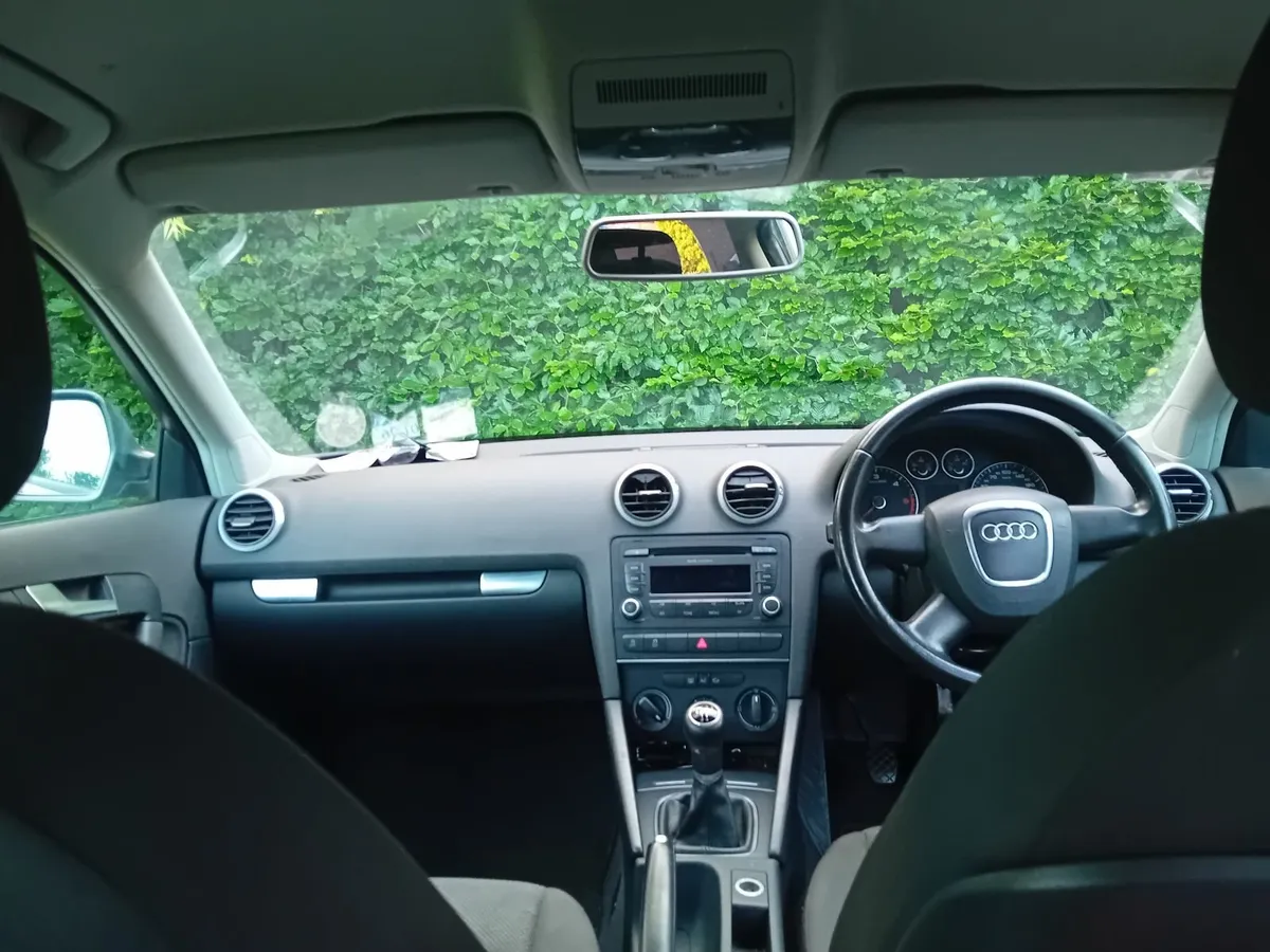Audi A3 2010 - Image 2