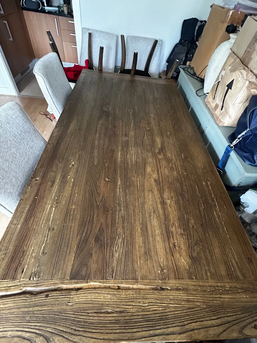 Dining table - Image 1